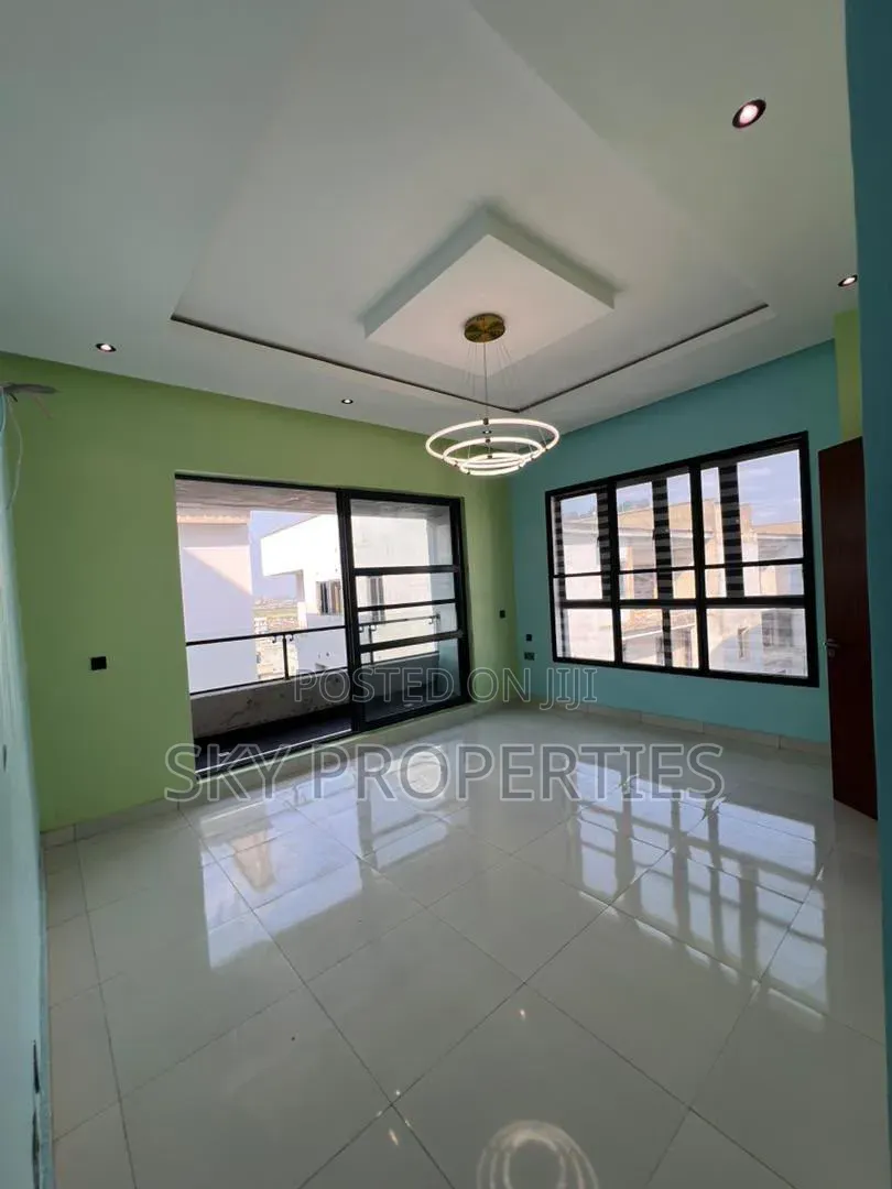 3bdrm Penthouse in Greenland, Lekki Phase 1 for sale