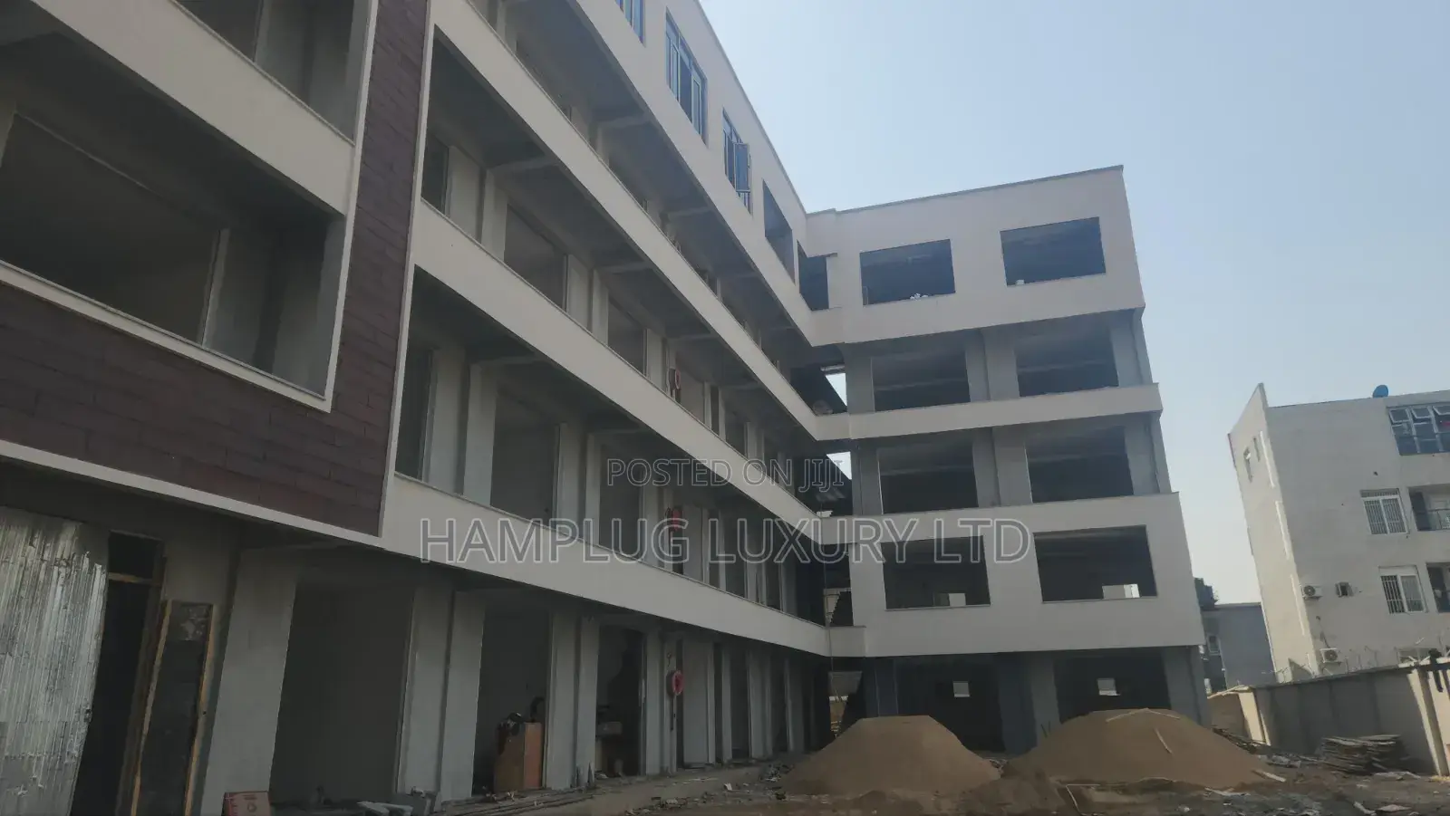 Shop/Office Space for Sale