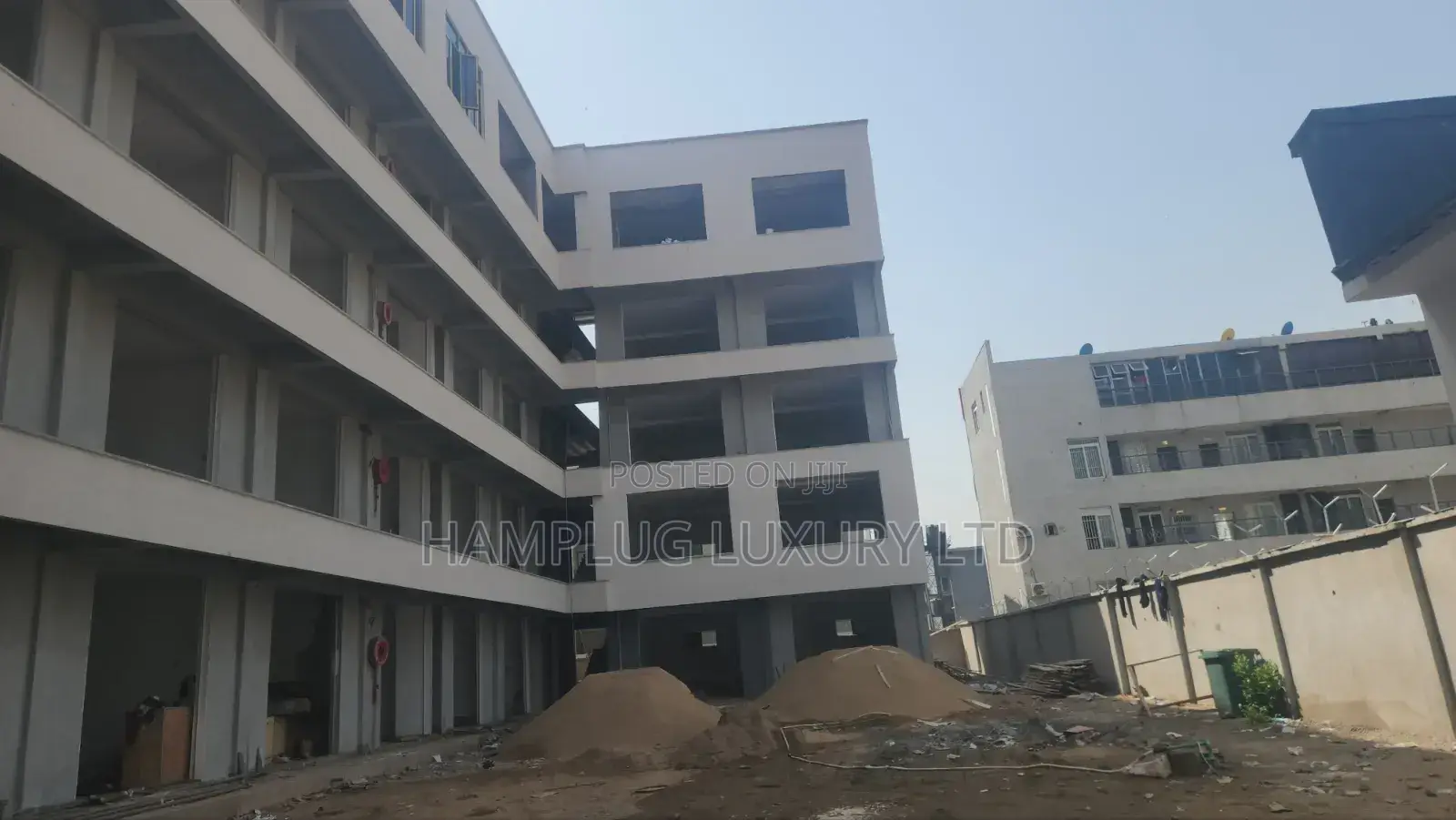 Shop/Office Space for Sale