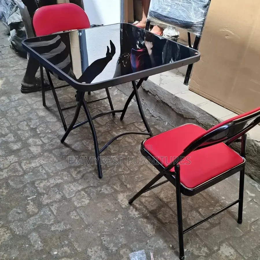 Outdoor Foldable Table With Foldable Chairs.