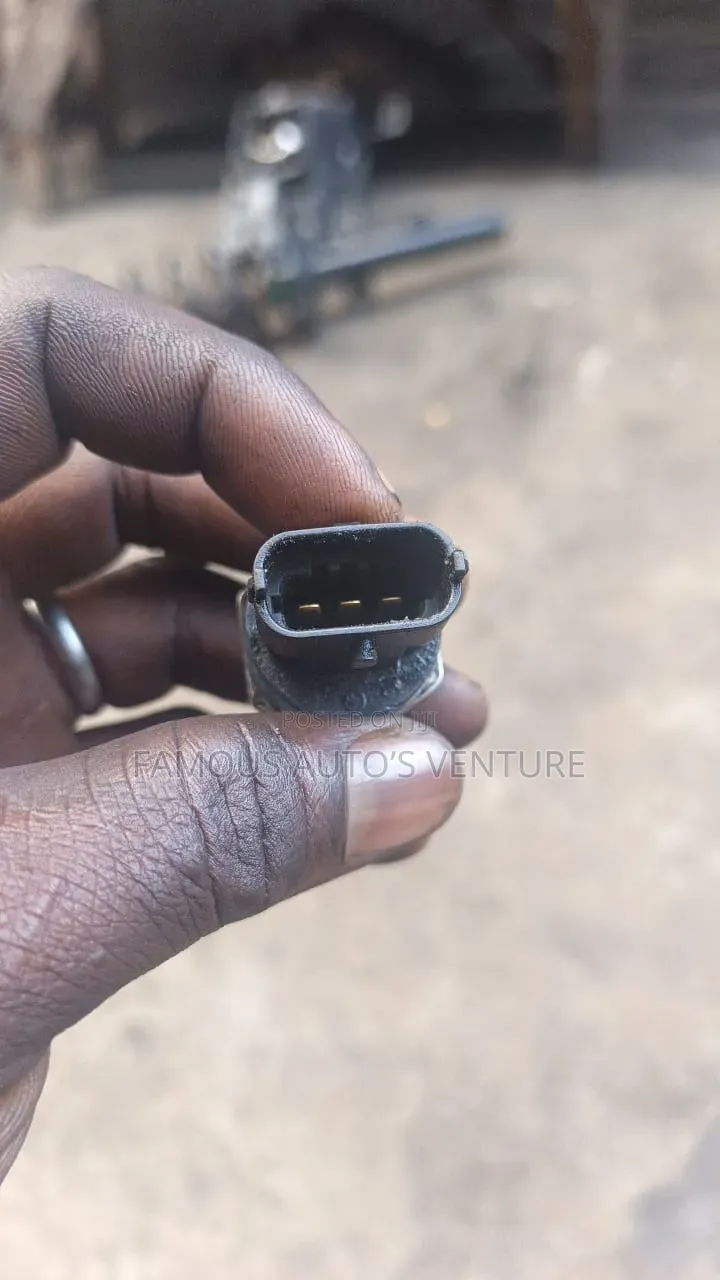 Diesel Vacuum Sensor Renault 2.0 Liters