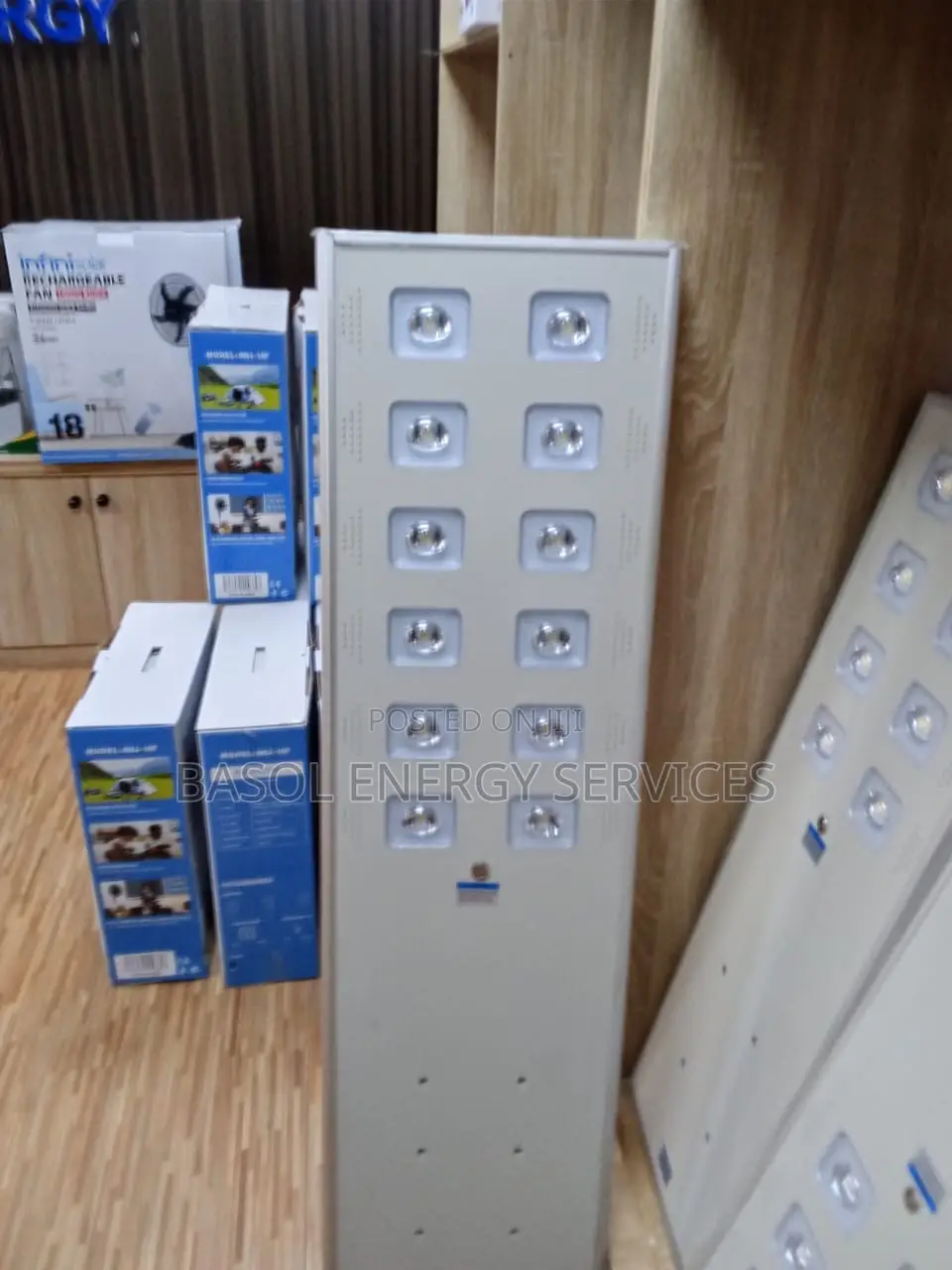 Original 100w Wakatek Solar Street Light / NDDC Approved
