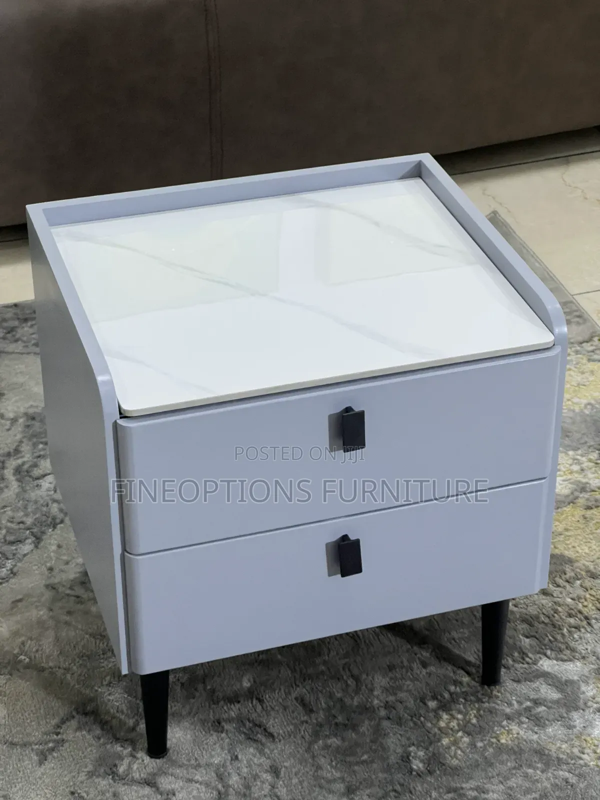 Nova Curve Stool