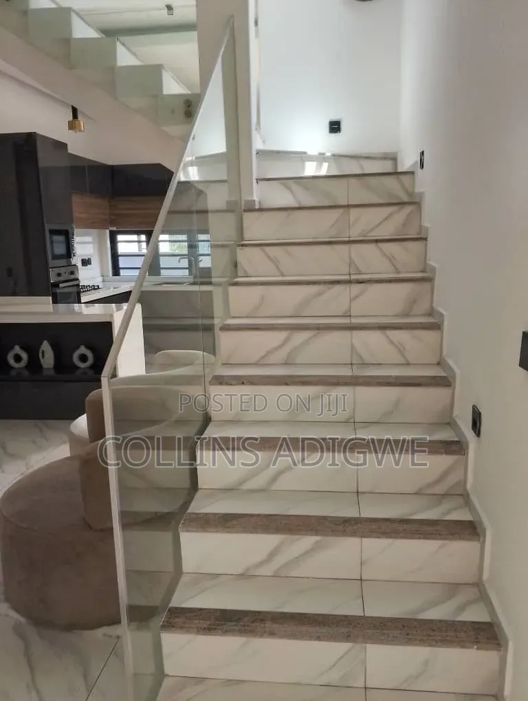 4bdrm Duplex in Service Estate for sale