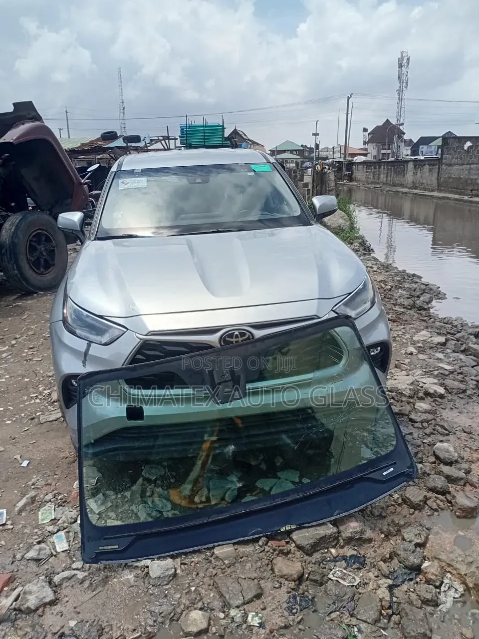 Toyota Highlander 2020 Windscreen Glass Available at Chimatex