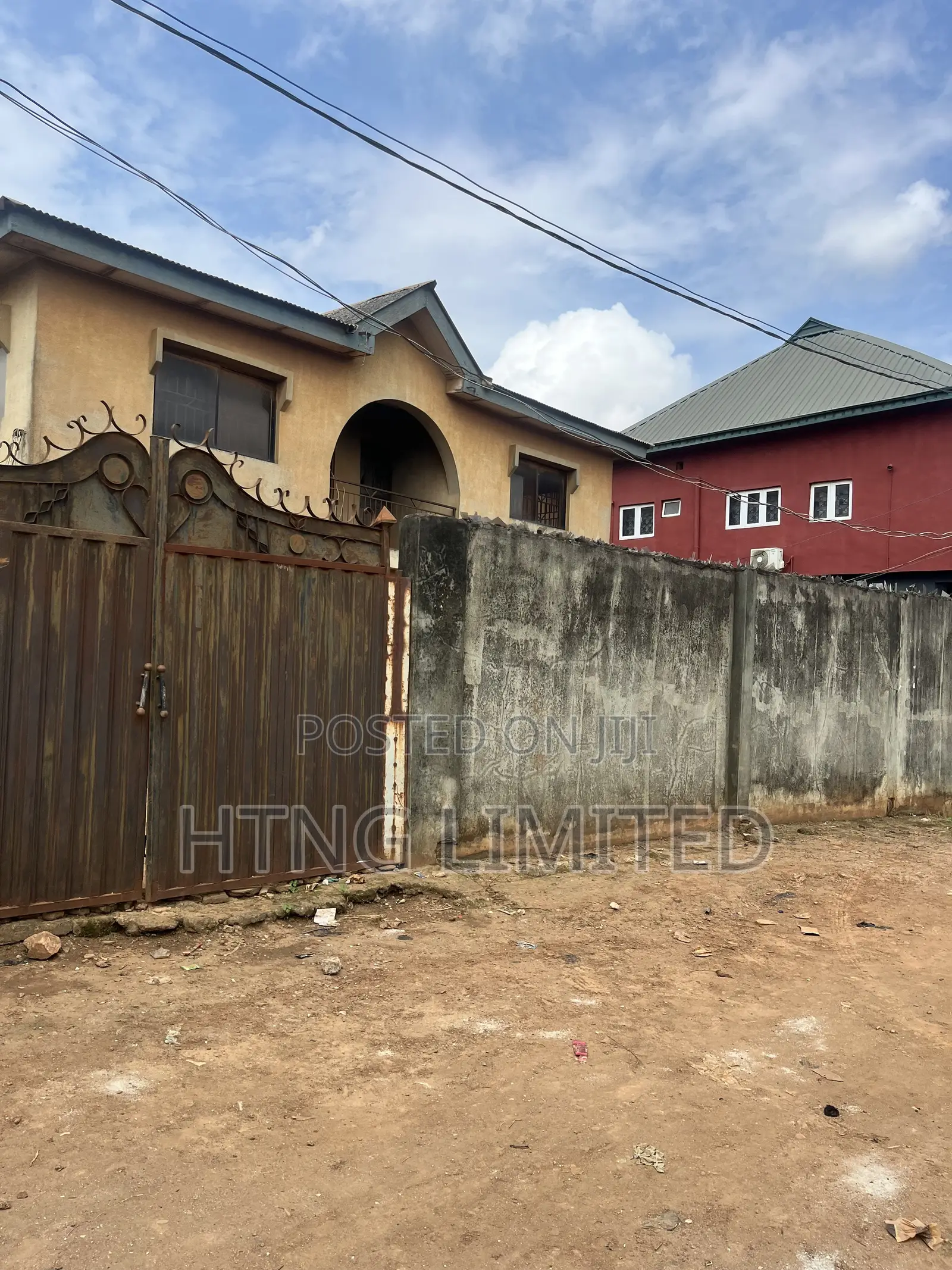 3bdrm Block of Flats in Igbogbo for sale