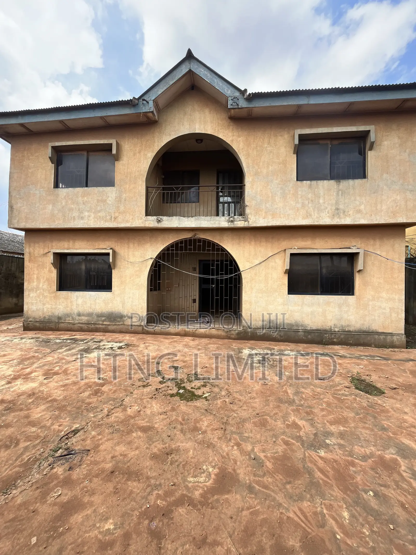 3bdrm Block of Flats in Igbogbo for sale