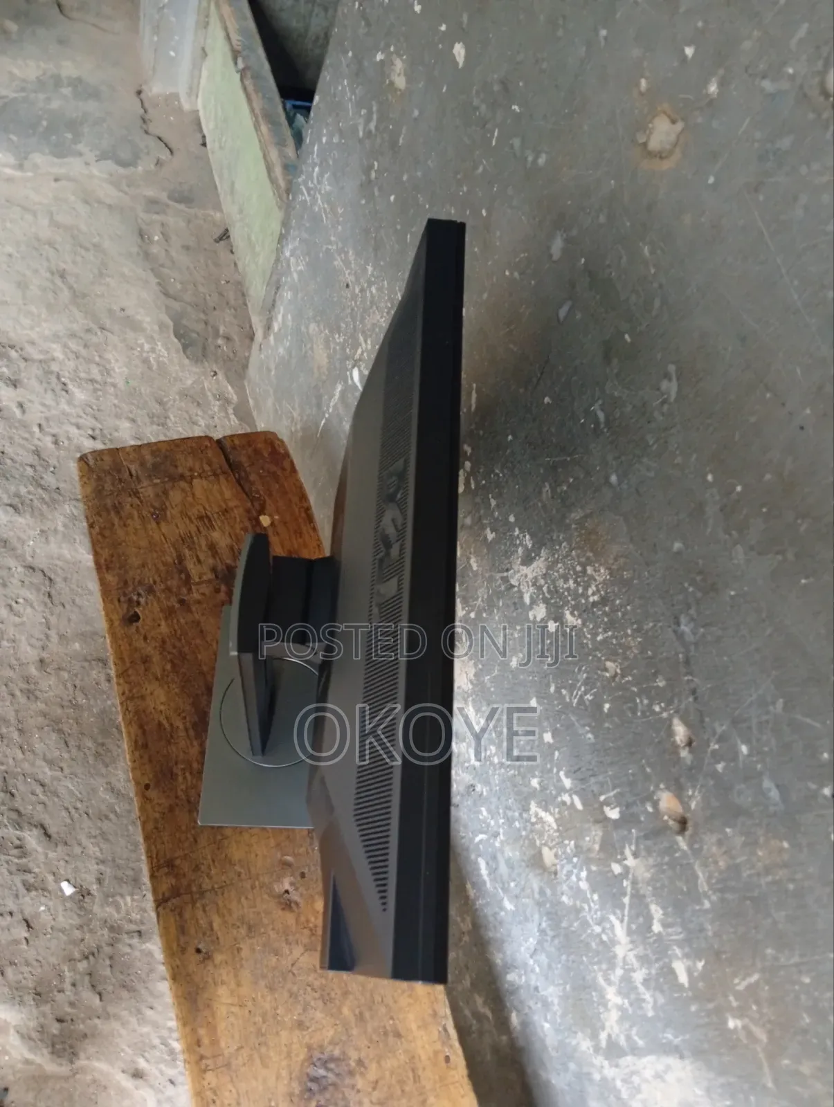 Dell Monitor Flat Screen P2210t