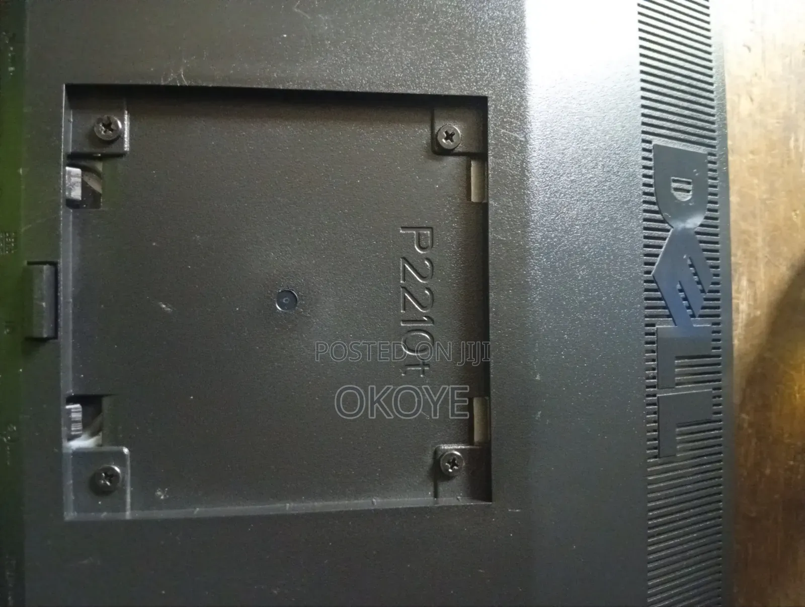 Dell Monitor Flat Screen P2210t