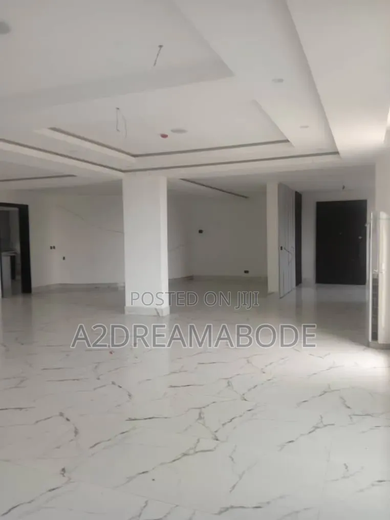 4bdrm Maisonette in By Banana Island for sale