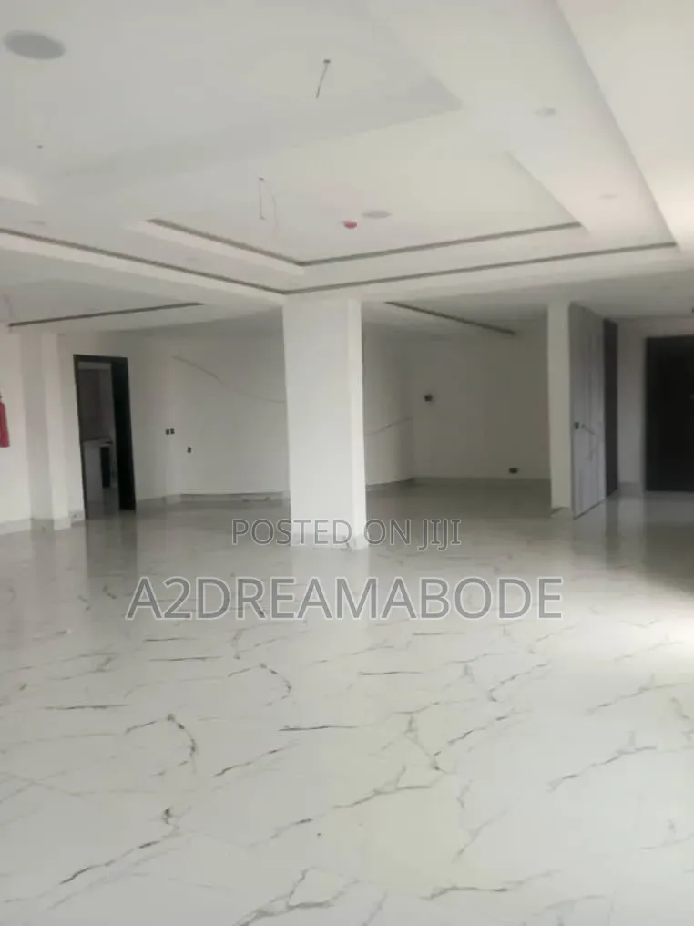 4bdrm Maisonette in By Banana Island for sale