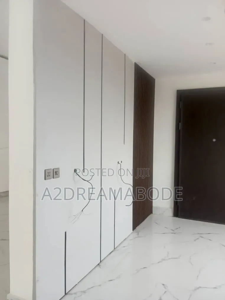 4bdrm Maisonette in By Banana Island for sale