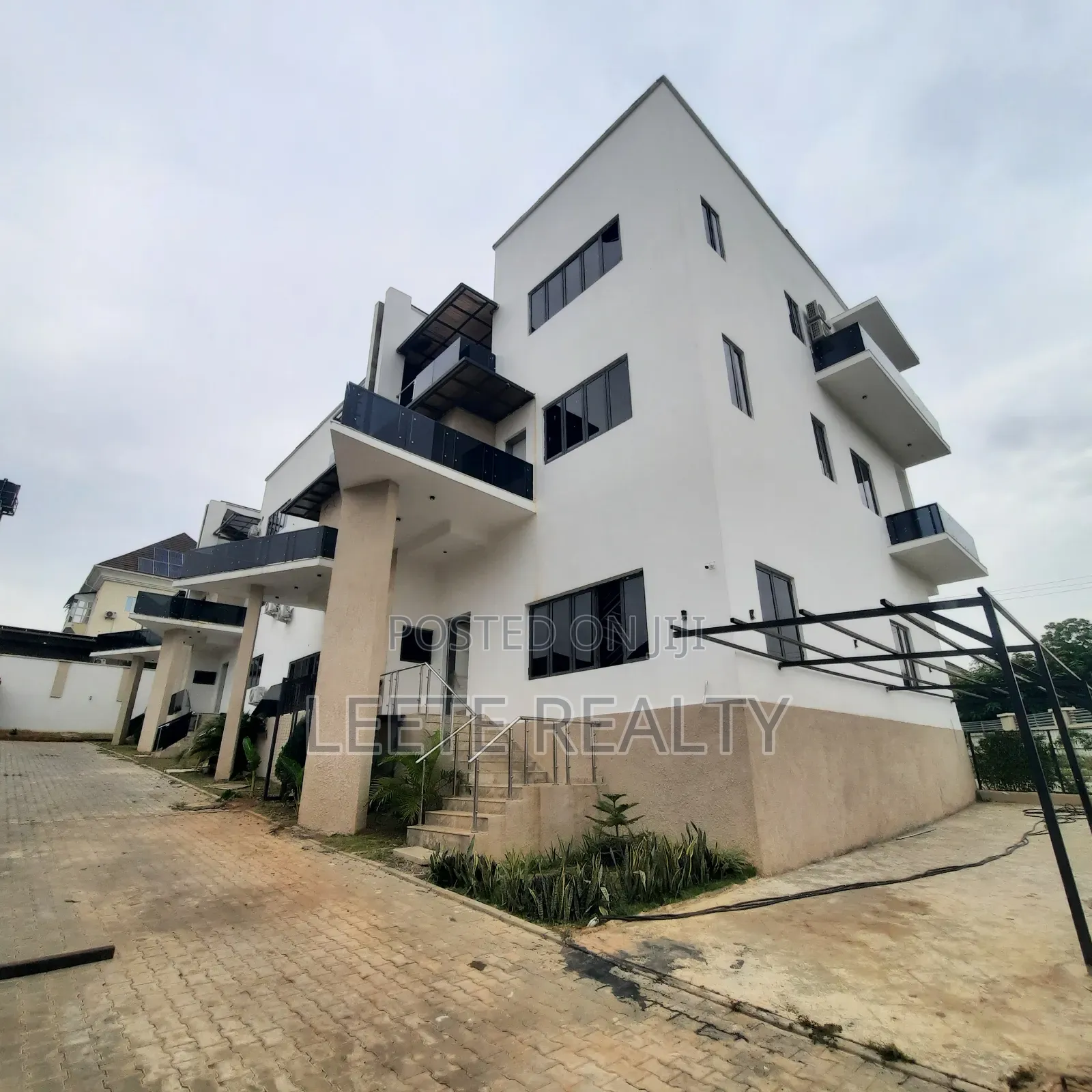 4bdrm Townhouse / Terrace in Asokoro for rent
