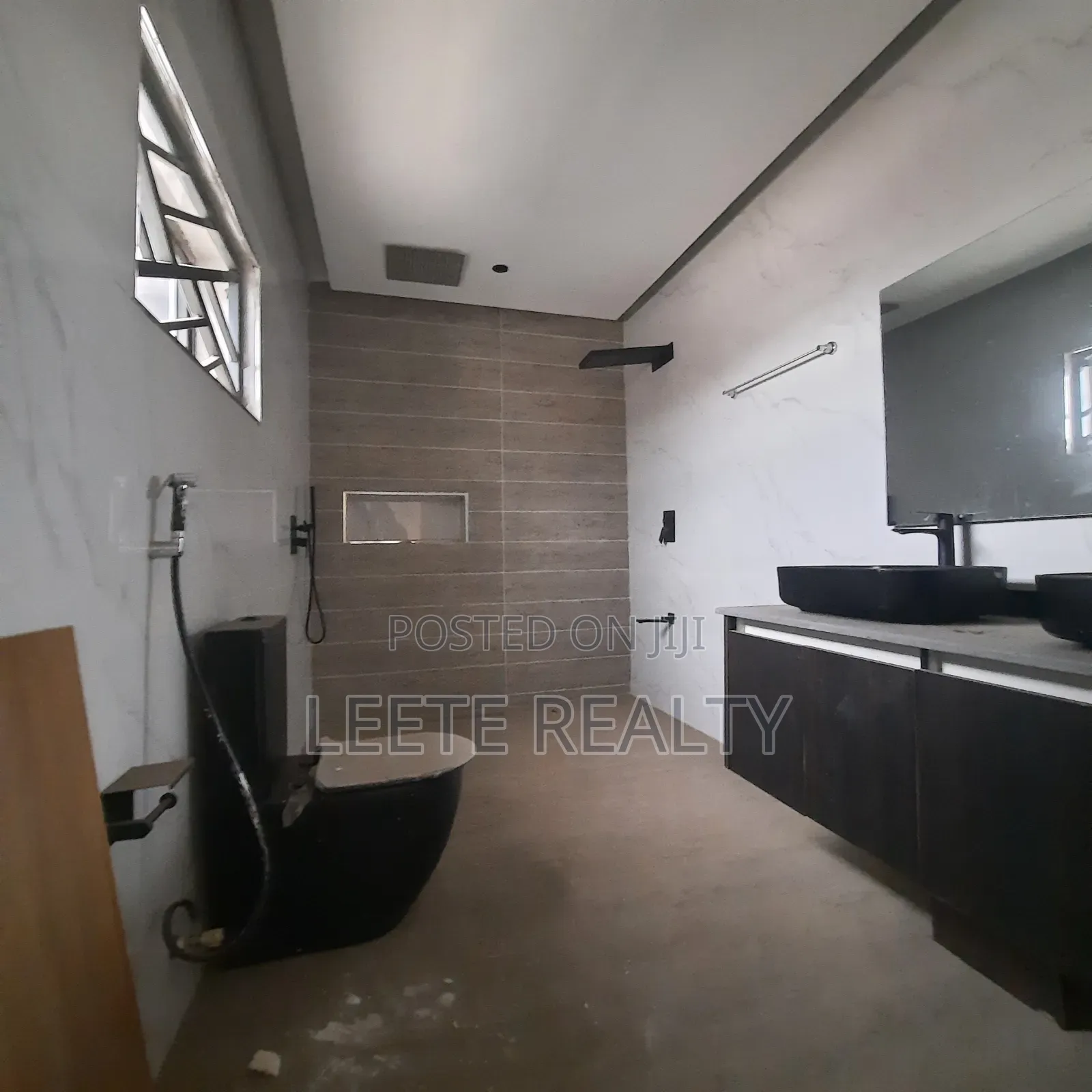 4bdrm Townhouse / Terrace in Asokoro for rent