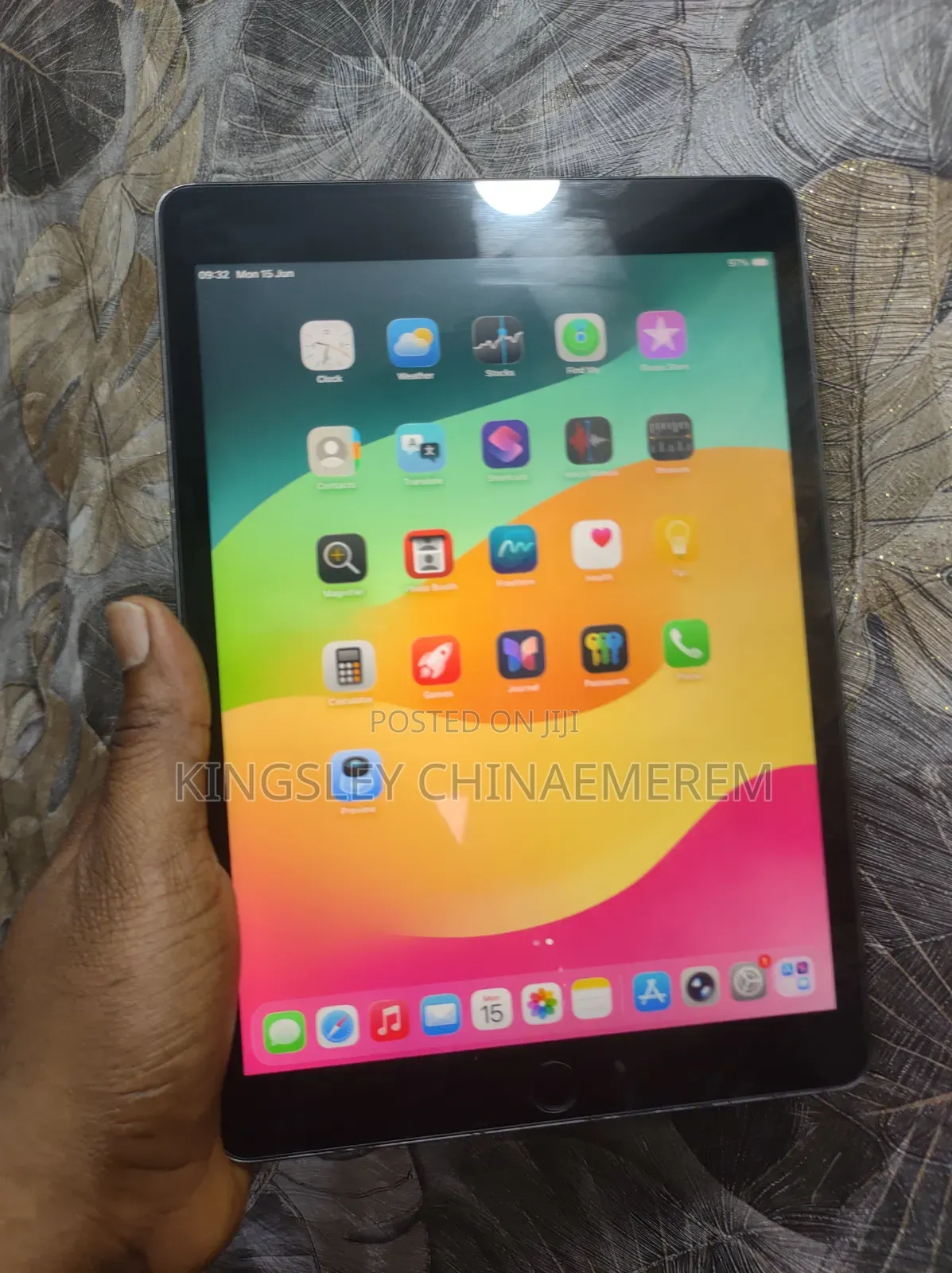 Apple iPad 10.2 (2020) 32 GB Gray