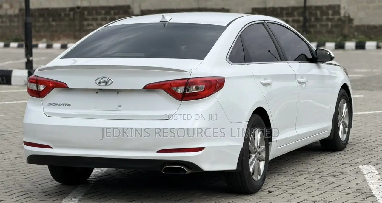 Hyundai Sonata SE 2017 White