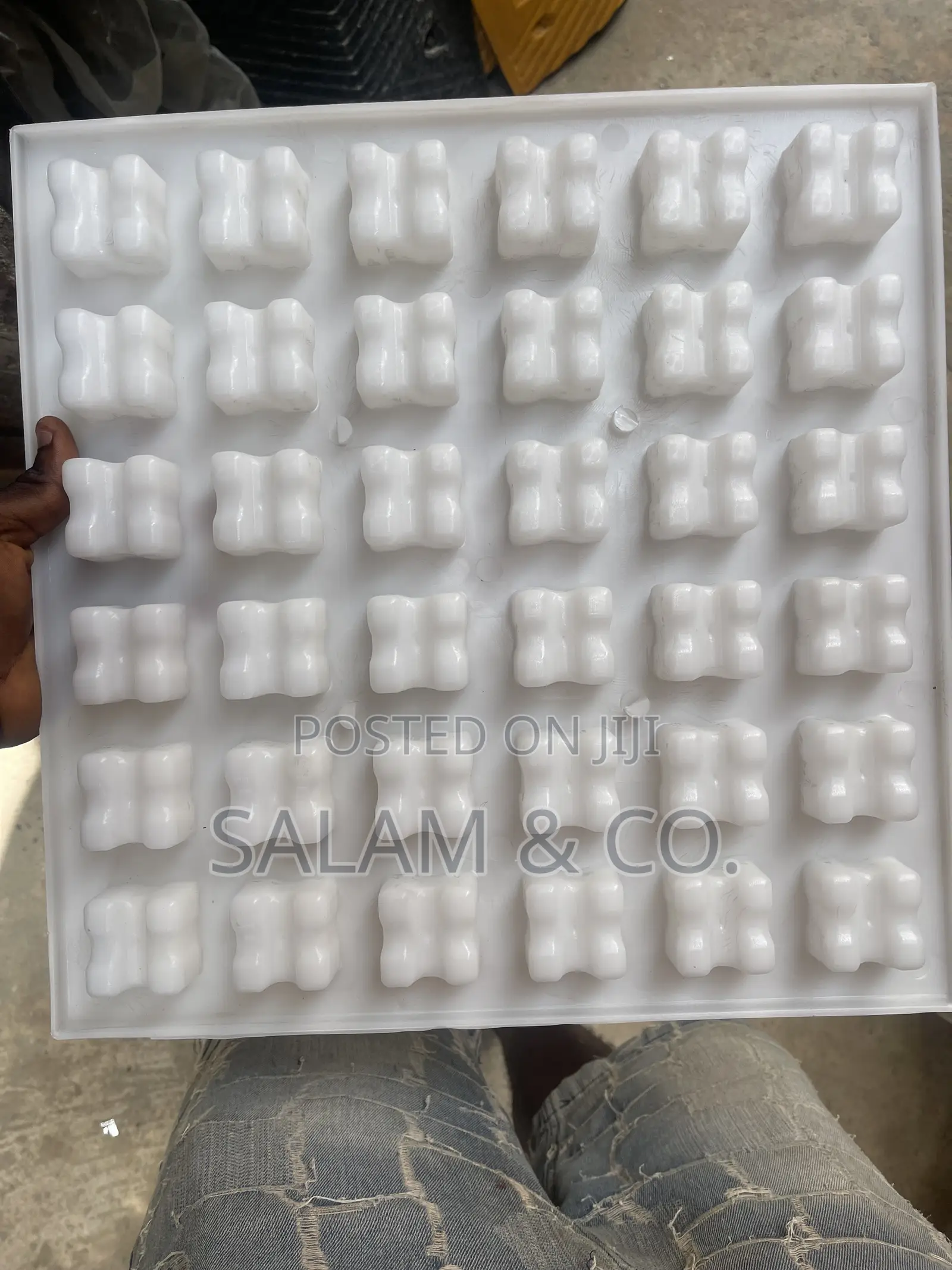 20mm X 25mm X 40mm Concrete Biscuit Mould – Concrete Spacer Mould