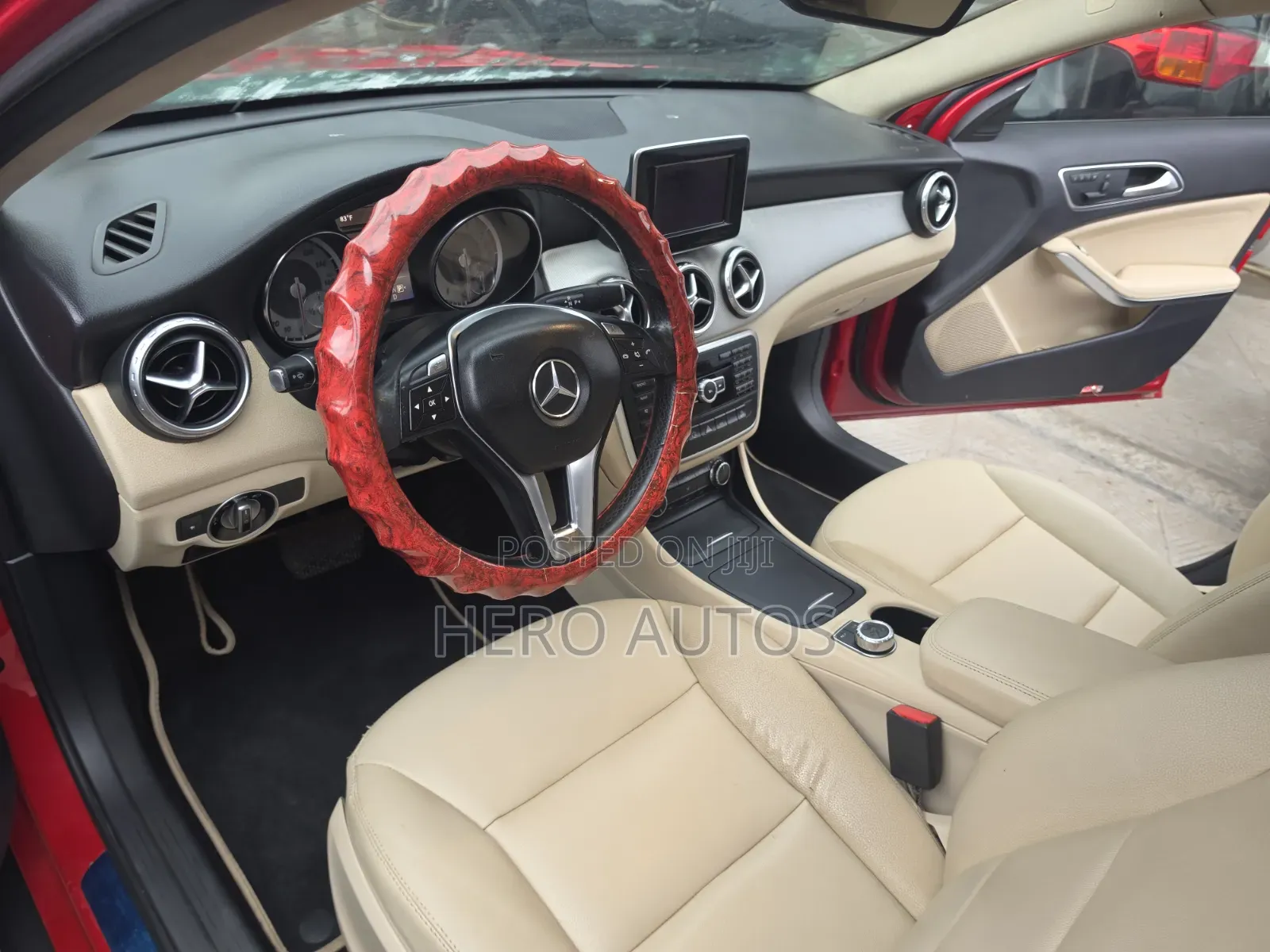 Mercedes-Benz GLA 250 2015 Red