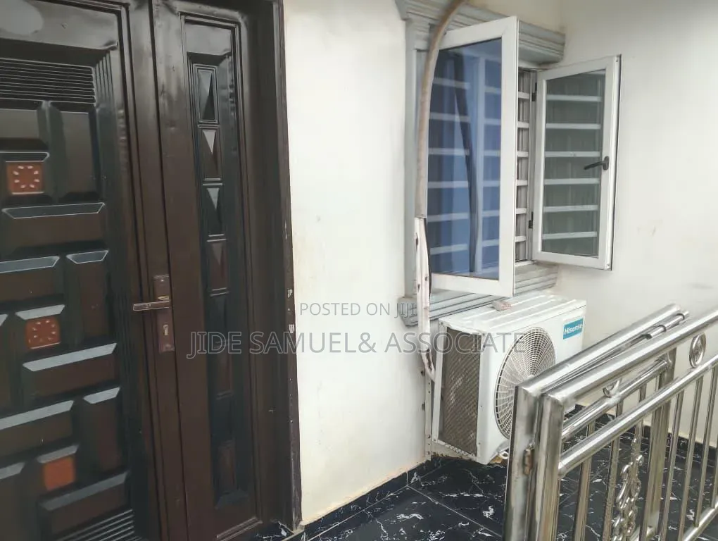 Furnished 4bdrm Duplex in Baruwa for sale