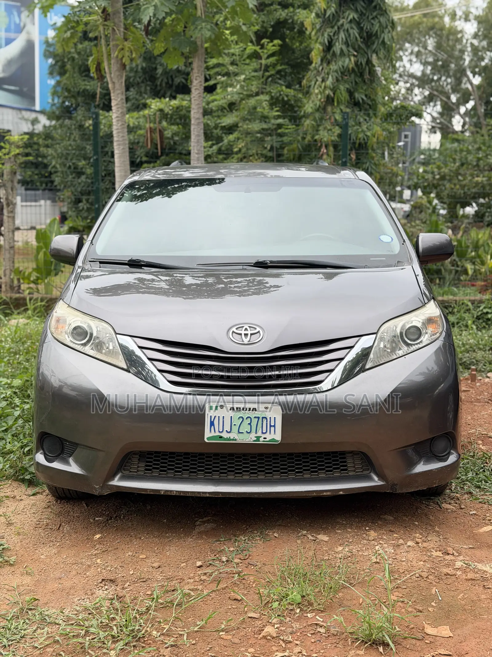 Toyota Sienna 2015 Gray
