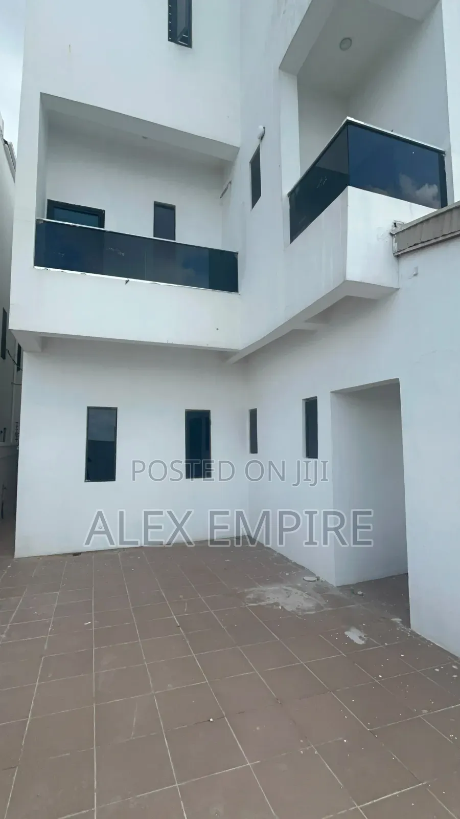 5bdrm Duplex in Festac for sale