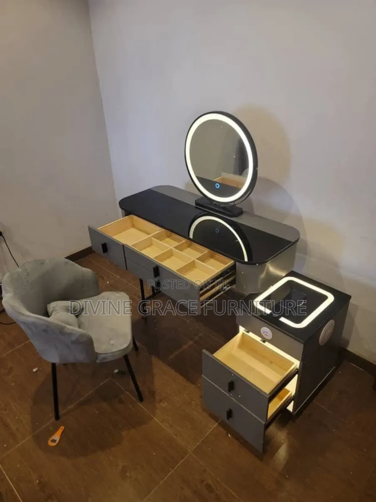 High Quality Dressing Table Set