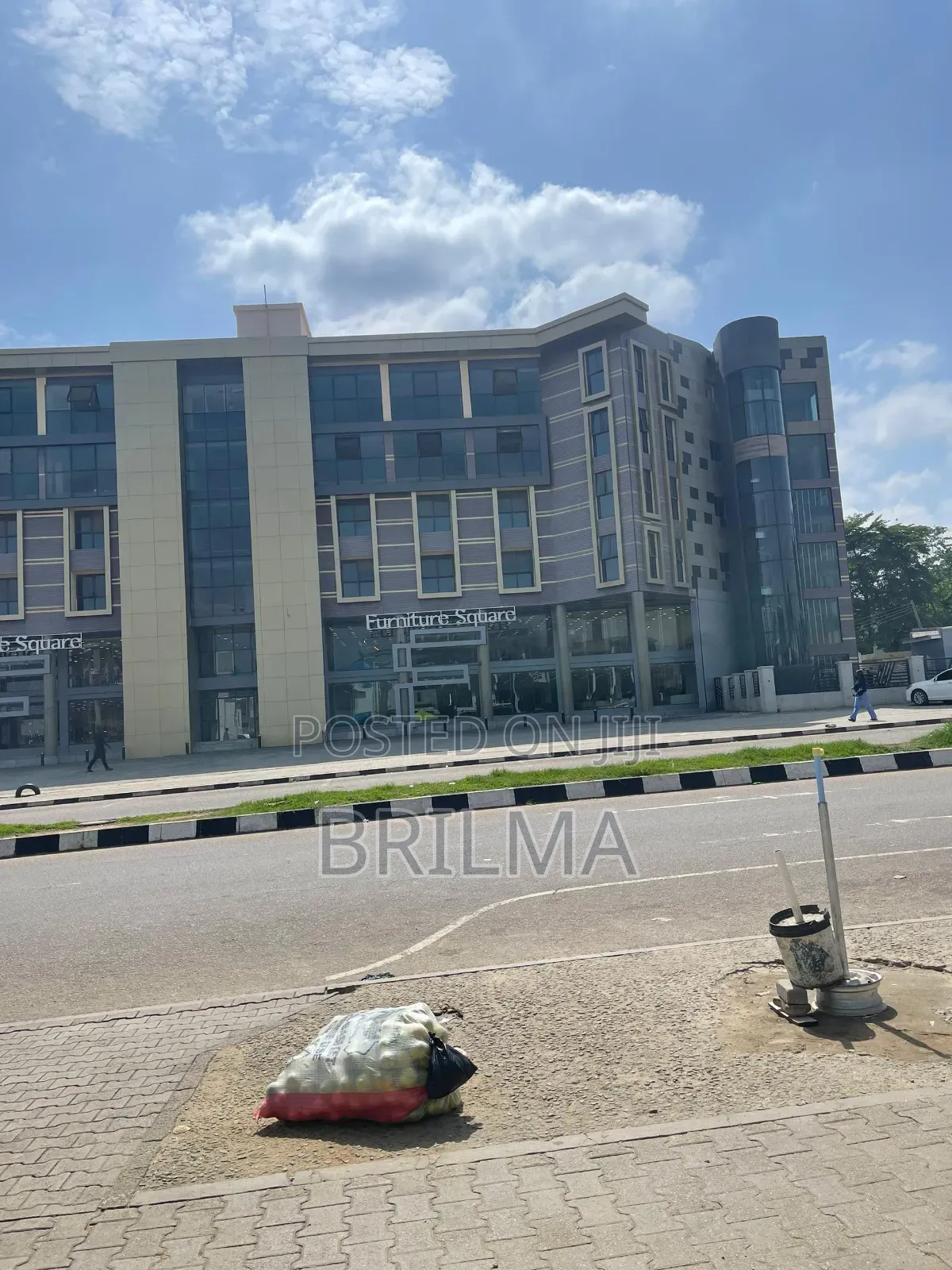 660 SQM of Office and Commercial Space for Rent