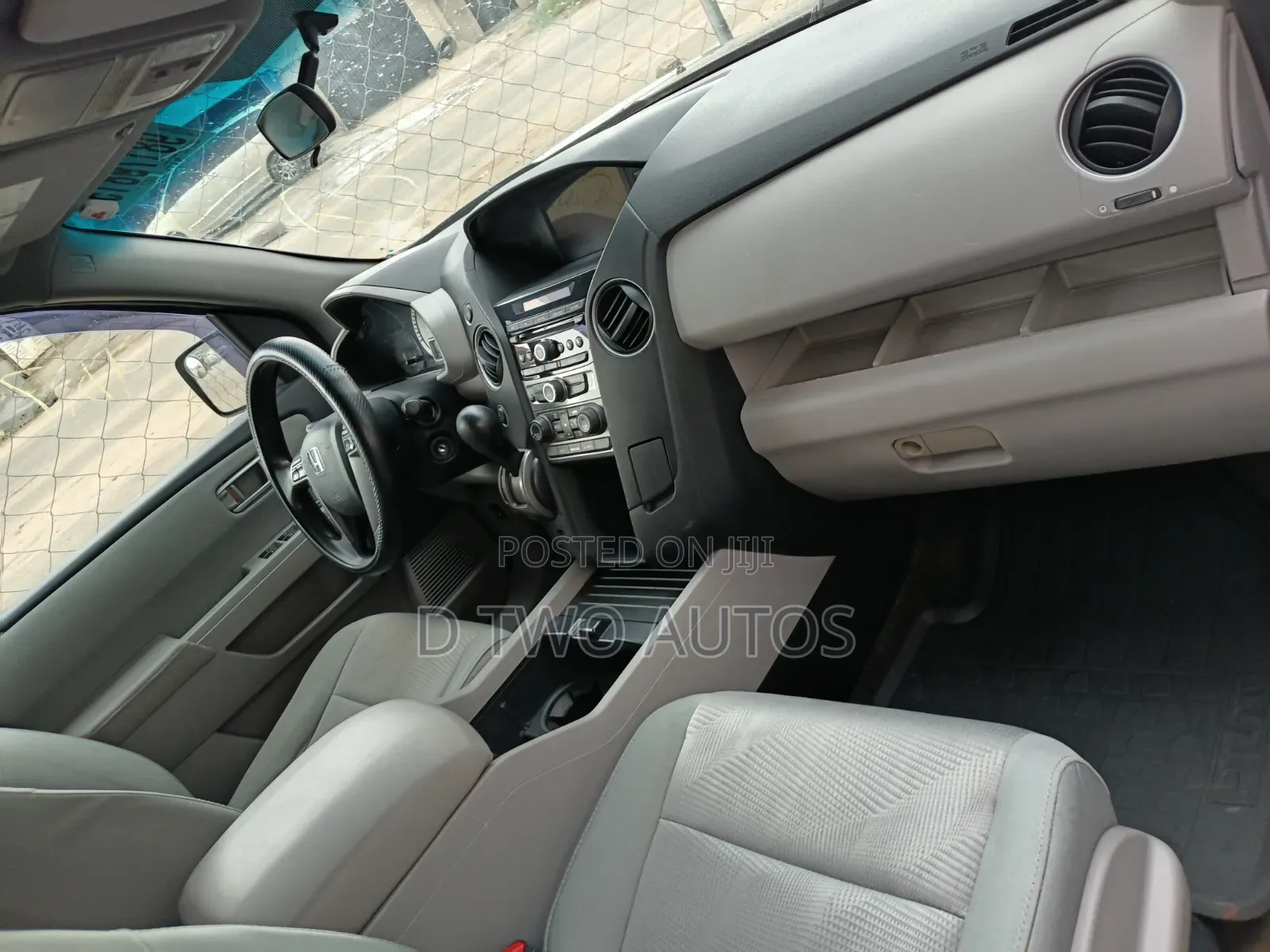Honda Pilot LX 4dr SUV 4WD (3.5L 6cyl 5A) 2013 Gray