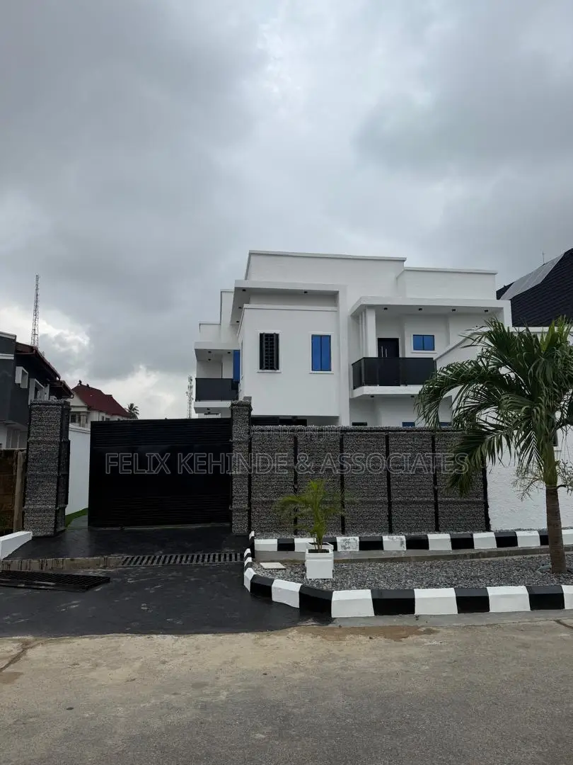 5bdrm Duplex in Blue Gate, Oluyole for sale
