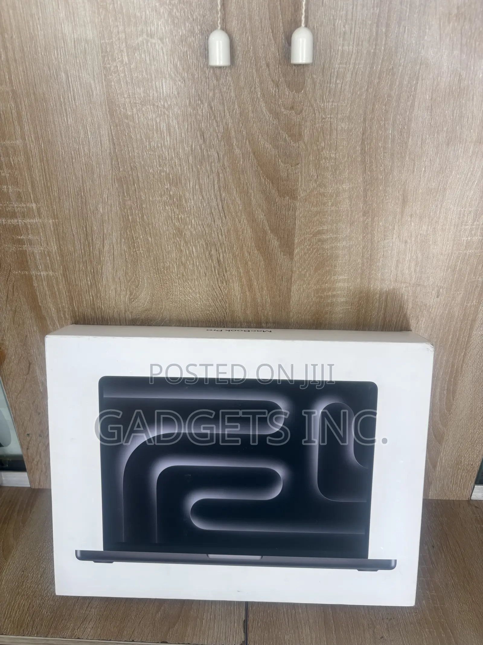 New Laptop Apple MacBook Pro 2025 M5 16GB Apple M5 SSD 1T