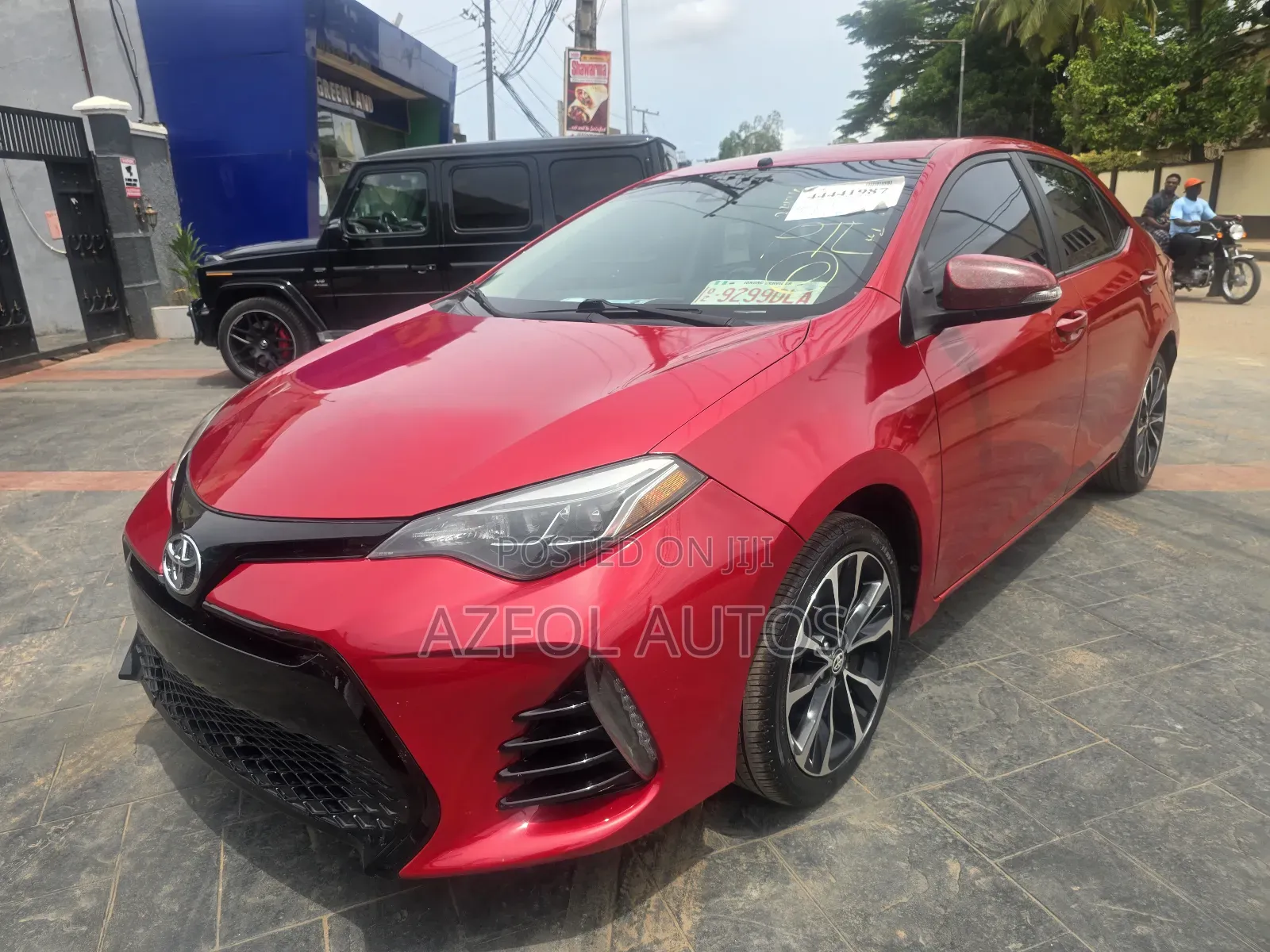 Toyota Corolla SE 4dr Sedan (1.8L 4cyl CVT) 2017 Red