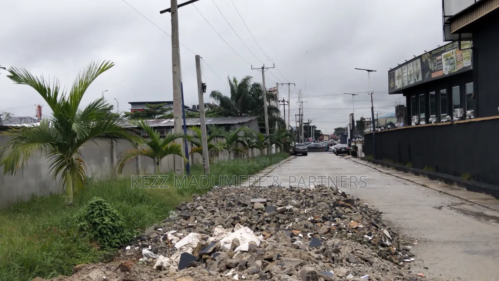 For Sale : 3 1⁄2 Plots 3 Poles Off Dr Peter Odili Major Road, Ph