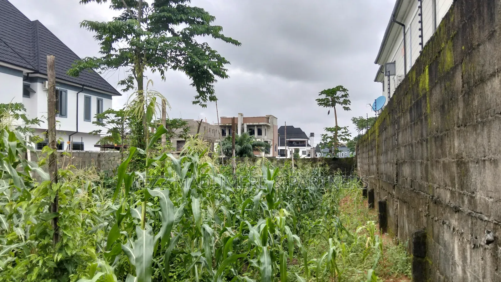For Sale : 1 Plot at Shell Cooperative Est - Castle Green