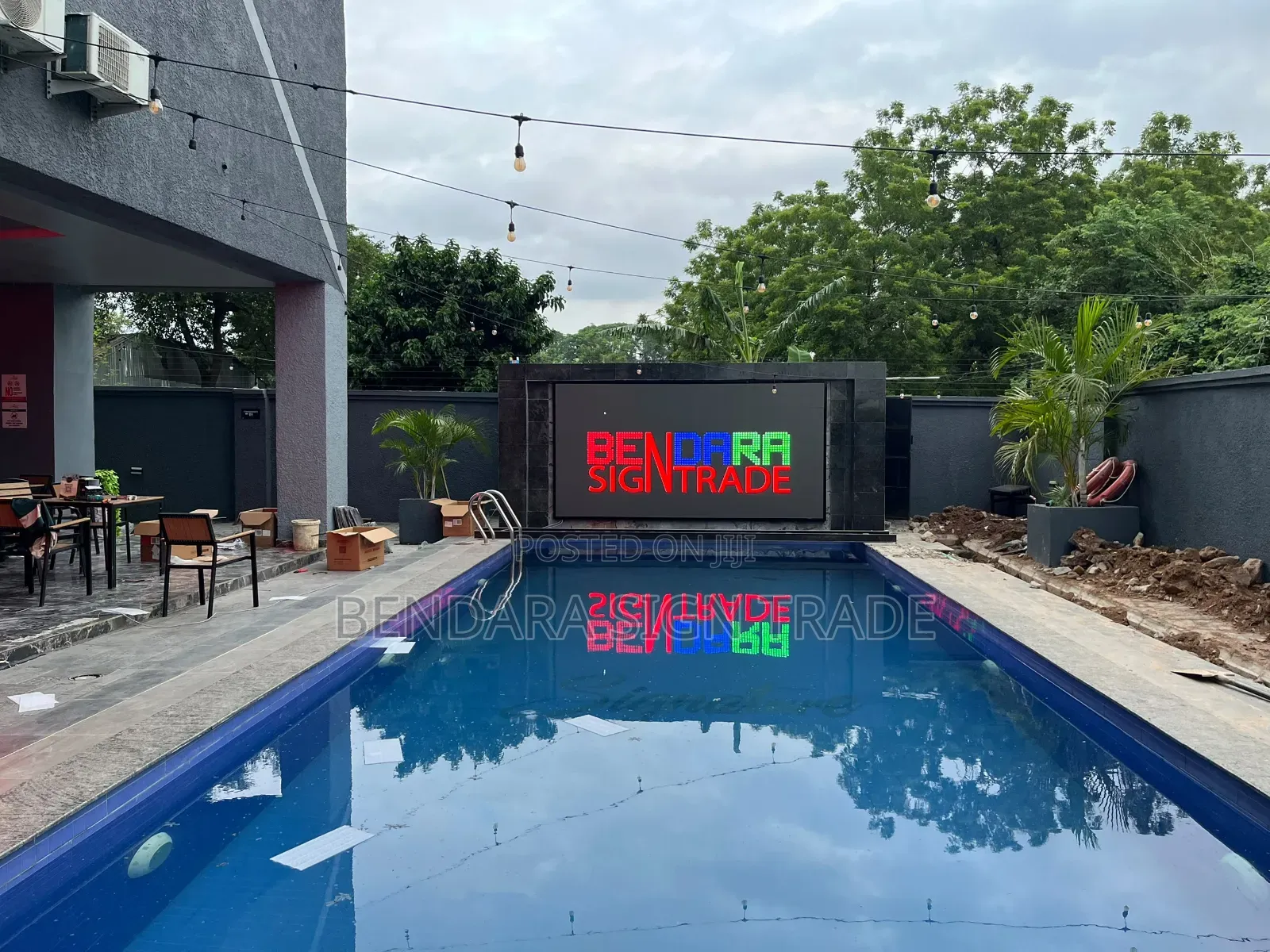 Outdoor Led Screen Swimming Pool