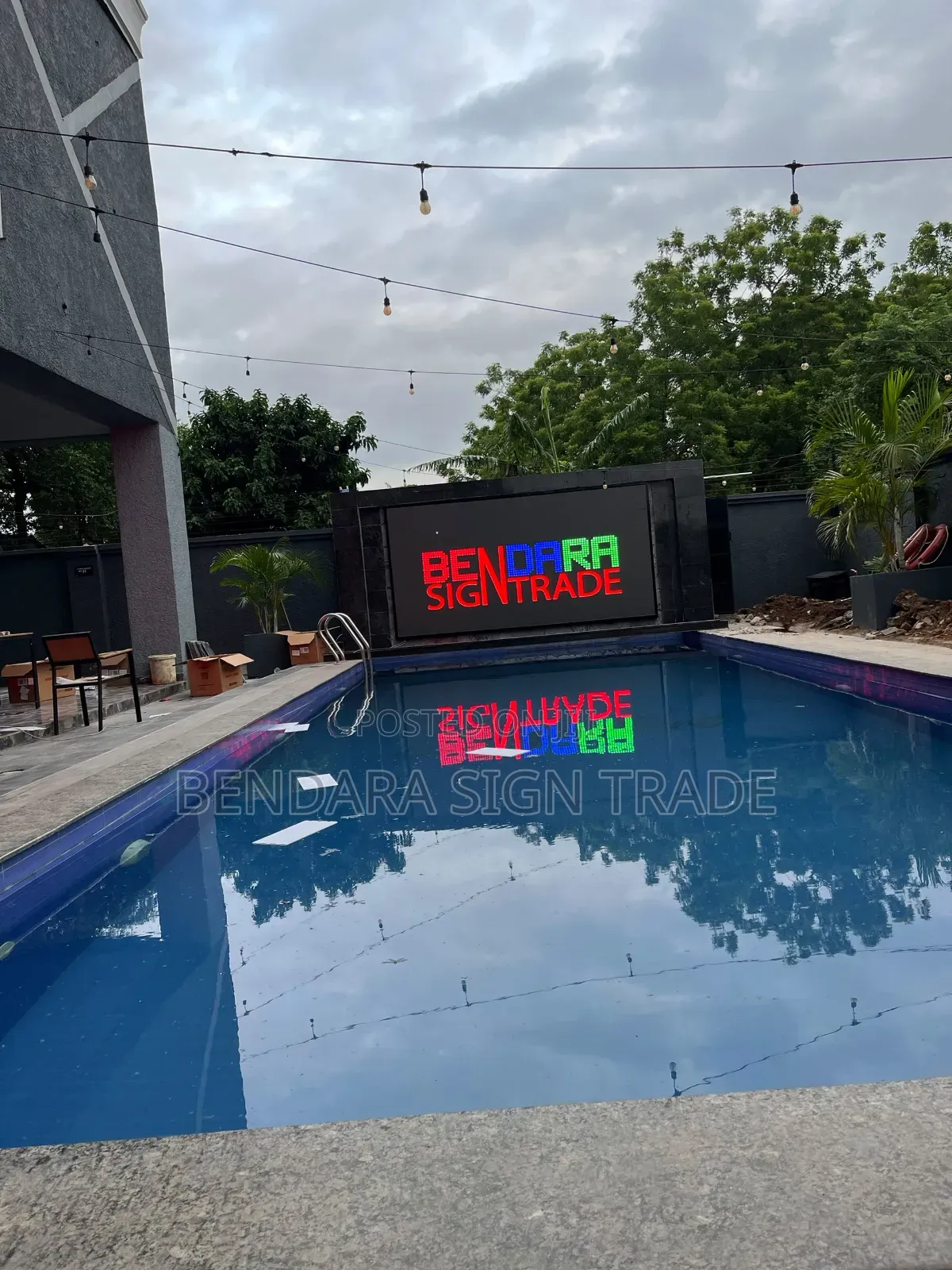 Outdoor Led Screen Swimming Pool