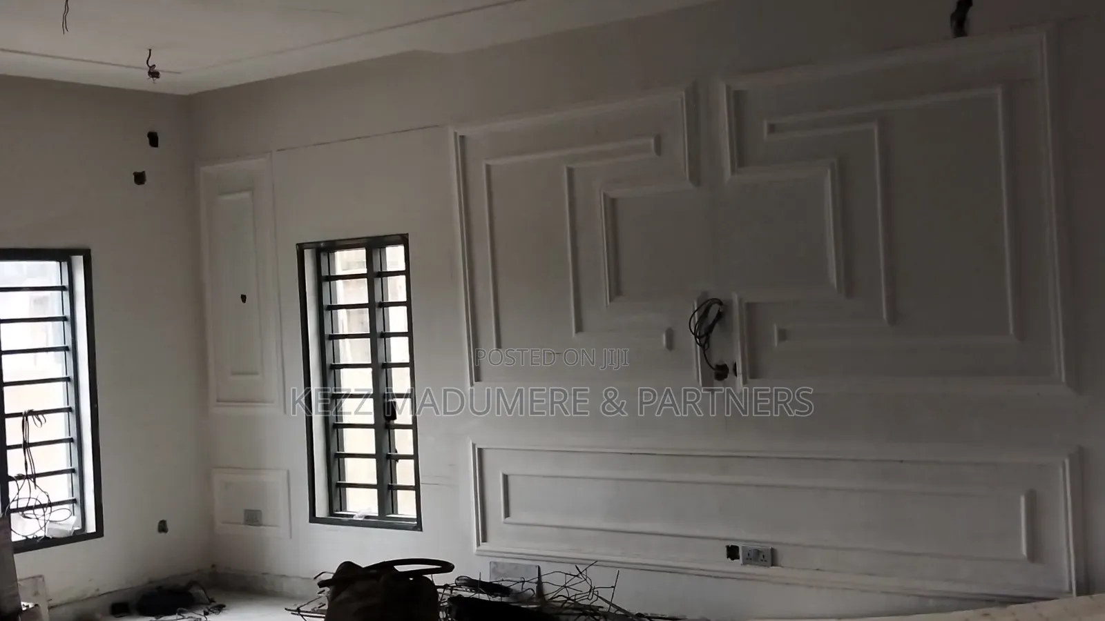 4bdrm Duplex in Near Golf Estate By, New Layout for sale