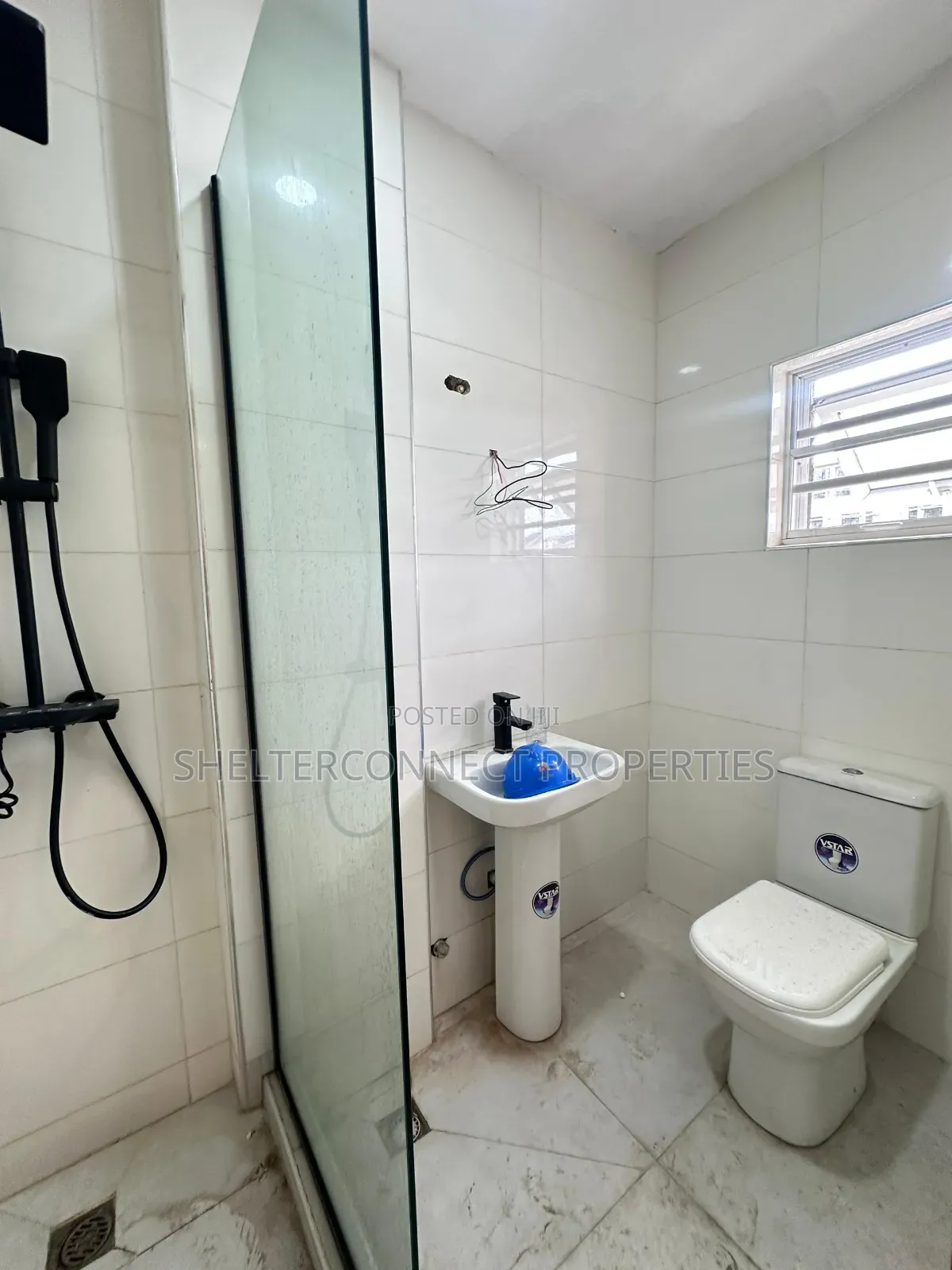 2bdrm Apartment in Lekki Phase 1 for rent