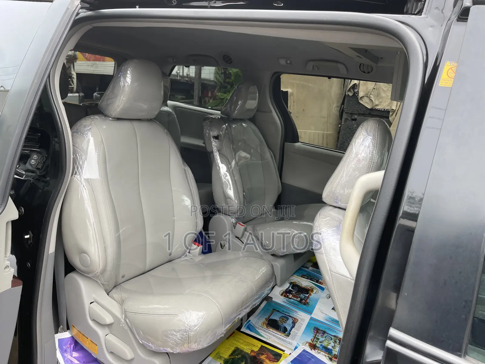 Toyota Sienna XLE 7 Passenger 2012 Black