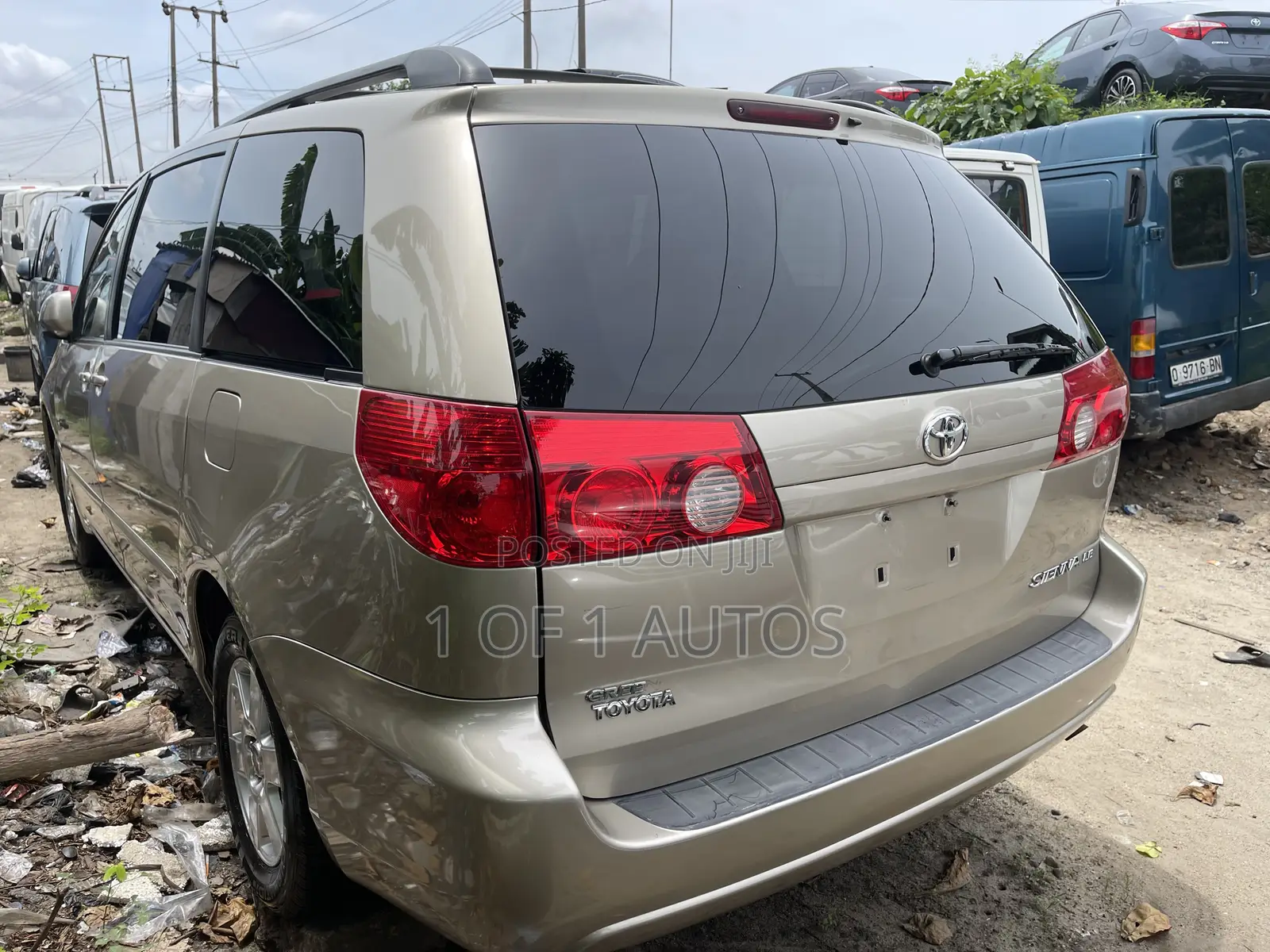 Toyota Sienna LE 4WD 2007 Gold