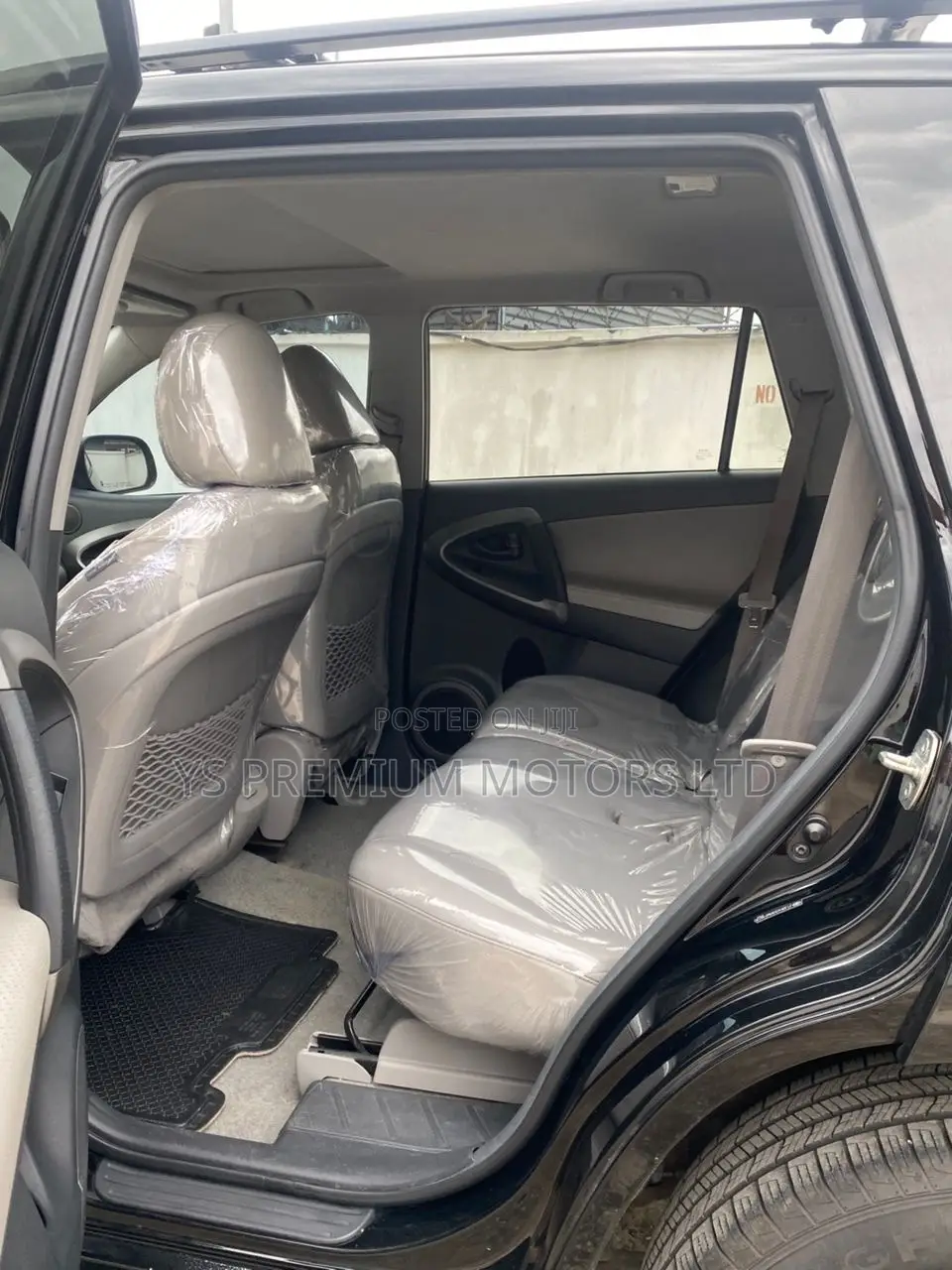 Toyota RAV4 Limited 2011 Black