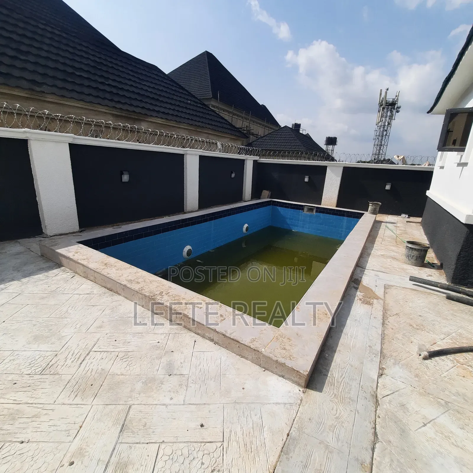 5bdrm Duplex in Galadimawa for sale