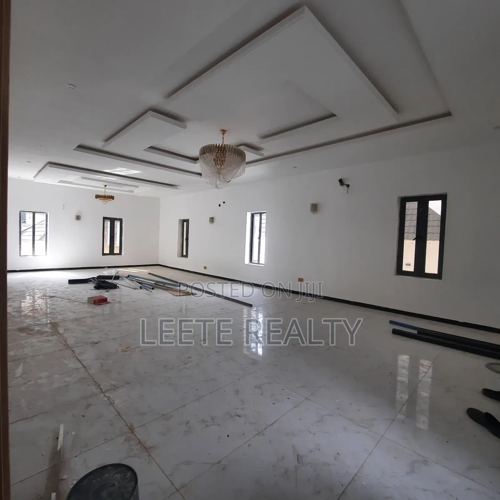 5bdrm Duplex in Galadimawa for sale