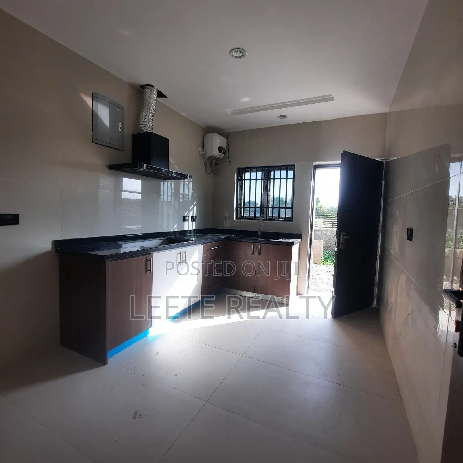 4bdrm Townhouse / Terrace in Galadimawa for rent