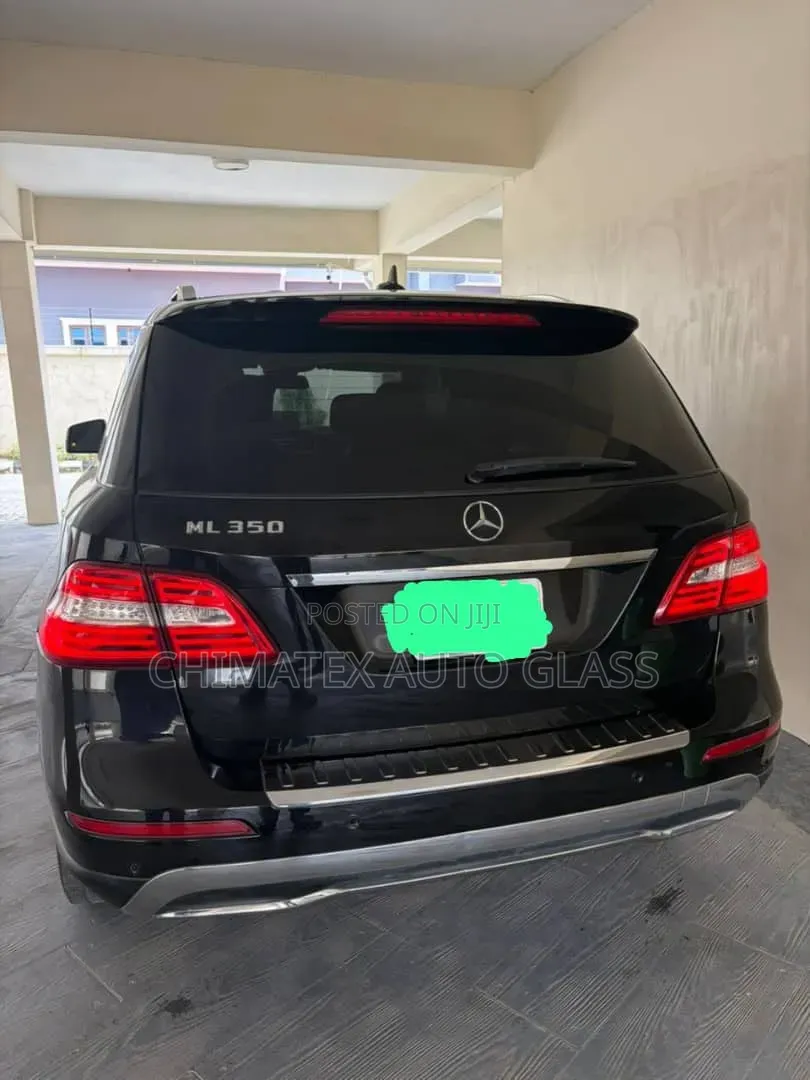 Ml350 2013 Back Windscreen Glass Available Installed at Chimatex