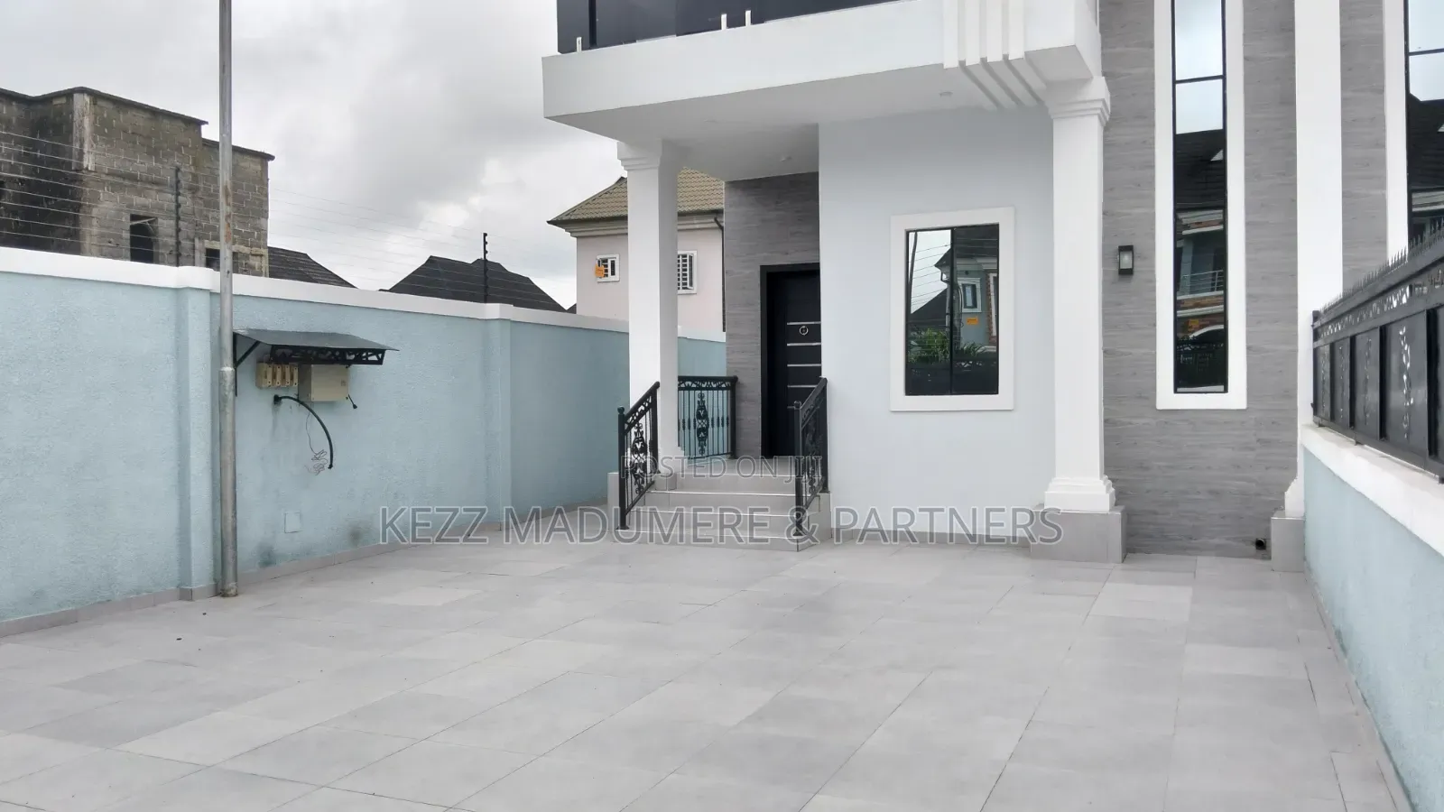 4bdrm Duplex in Shell Cooperative for sale