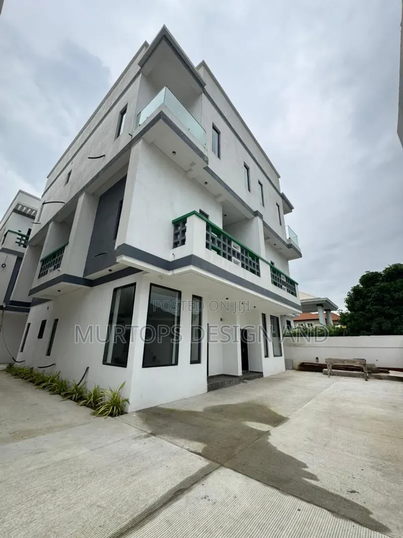 4bdrm Duplex in Lekki Phase 1 for sale
