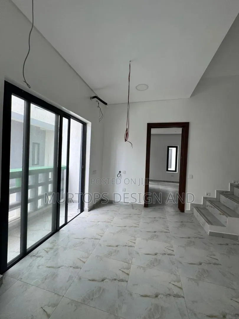 4bdrm Duplex in Lekki Phase 1 for sale