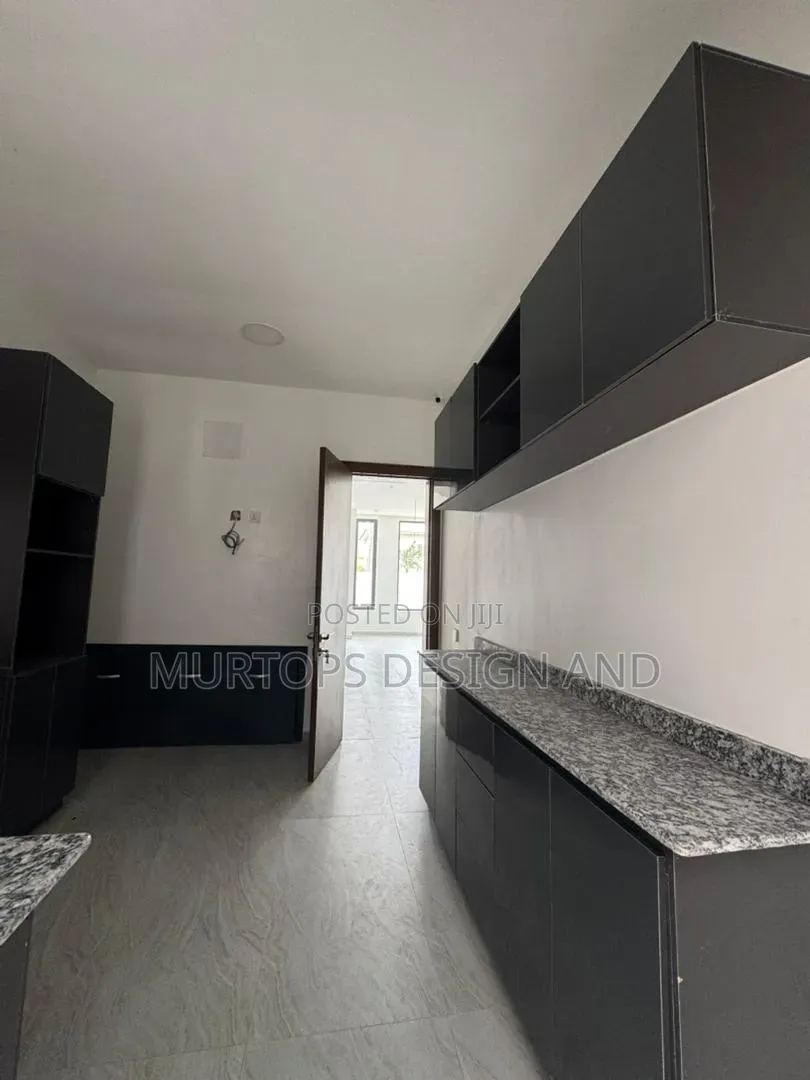 4bdrm Duplex in Lekki Phase 1 for sale