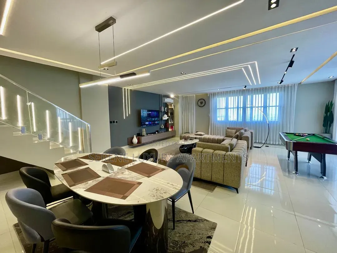 Luxurious 3bedroom Maisonette With Snooker, Balcony and Ps5
