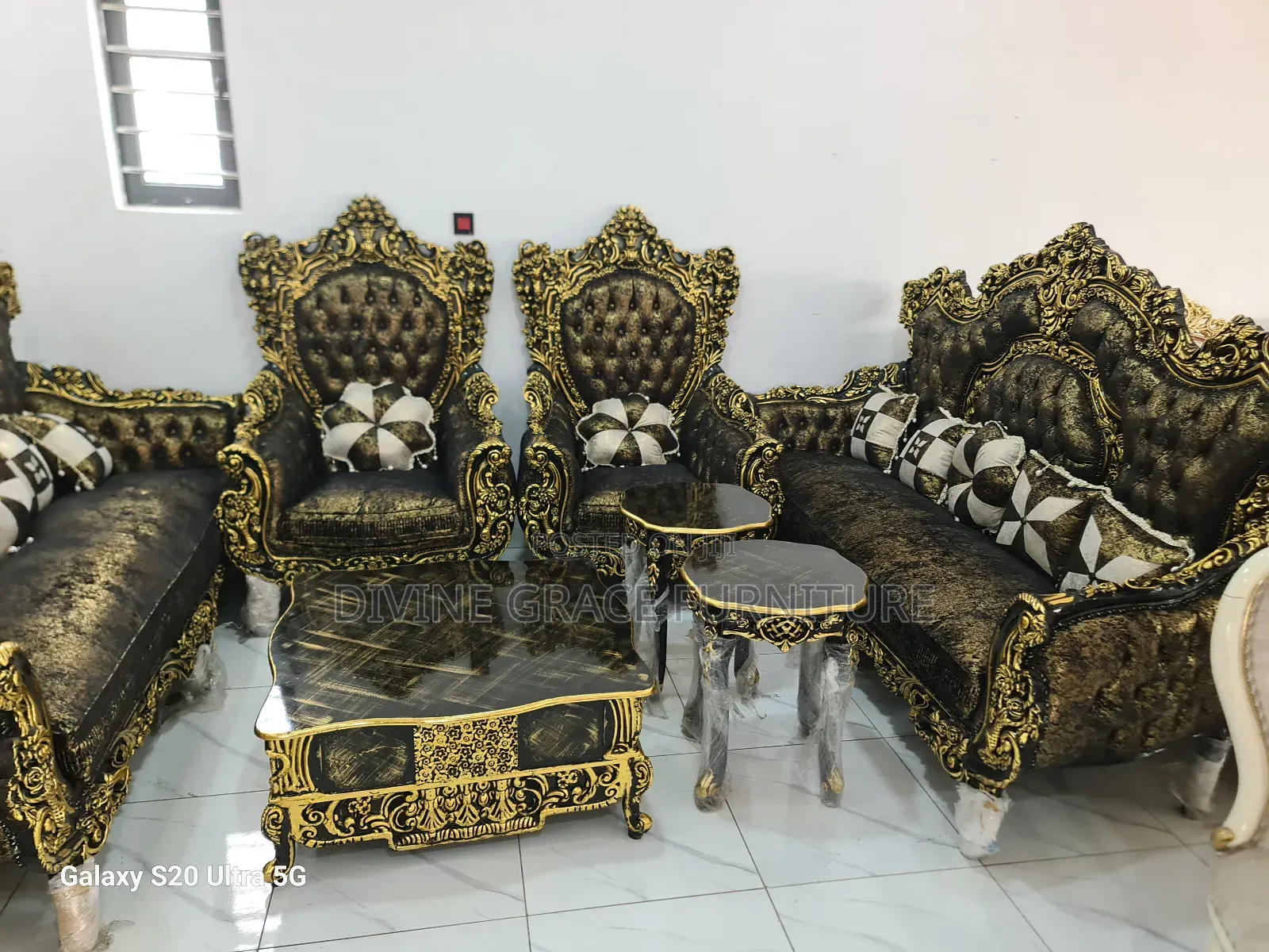 Royal Sofa